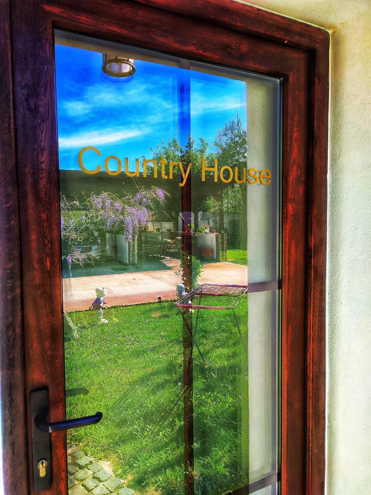 Courtyard Studio Oradea Zewnętrze zdjęcie